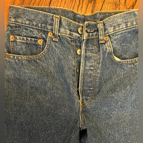 LEVIS 501 💙 - Picture 7 of 9